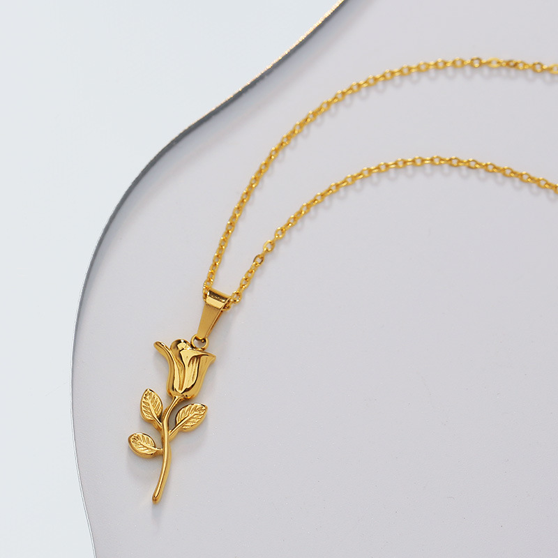 女性のためのバラの形をしたステンレス鋼のネックレス,ファッシ - Birth Flower Necklace のレビューと価格