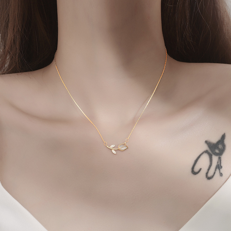 ステンレス鋼ローズチューリップクリスタルネックレス女性のウェ - Birth Flower Necklace のレビューと価格
